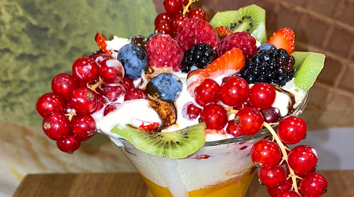 Hausgemachtes Eis erwartet Sie in unserer Espressobar sommers wie winters.